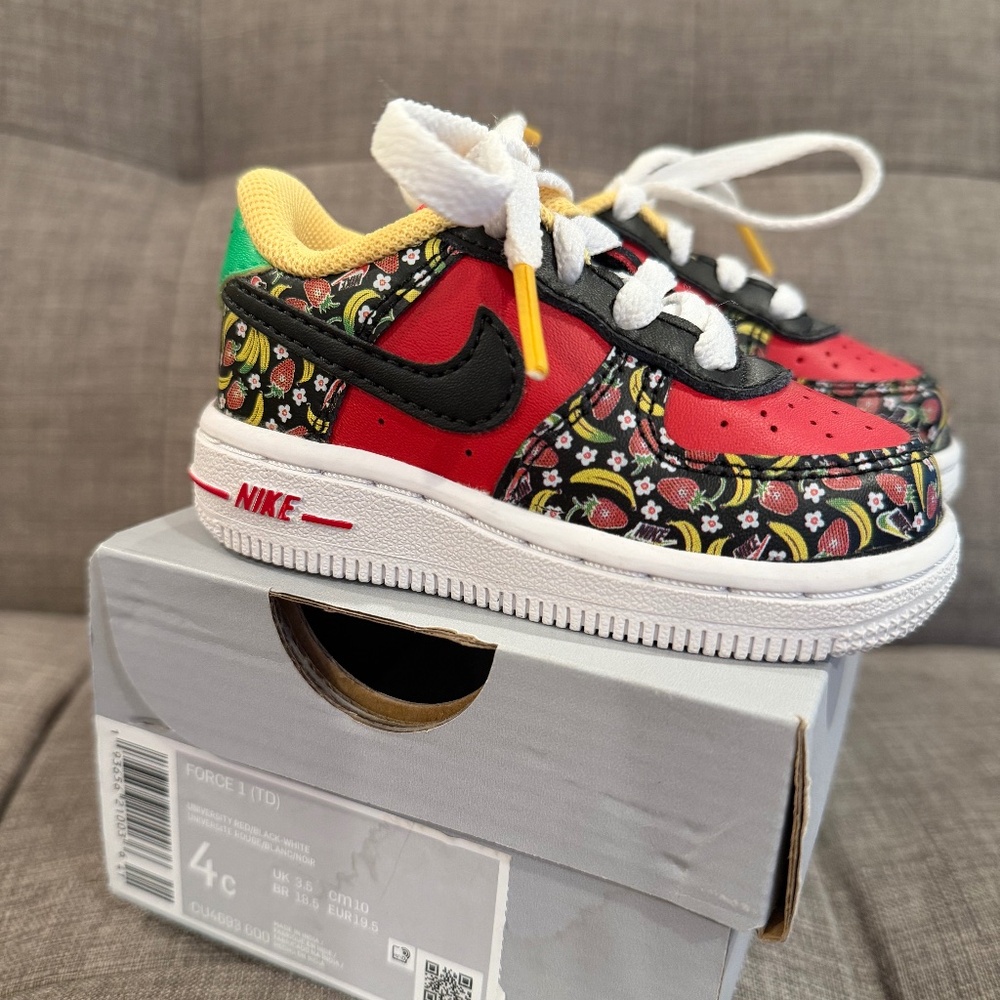 Toddler Nike Air Force One sneakers